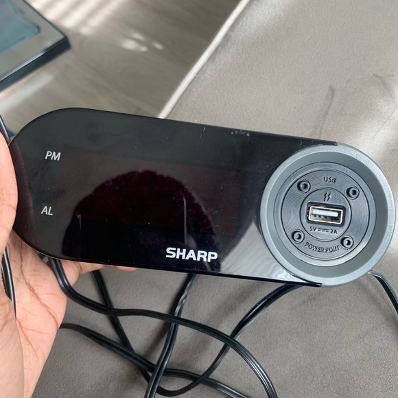 Usb Alarm Clock - Picture 1 of 4